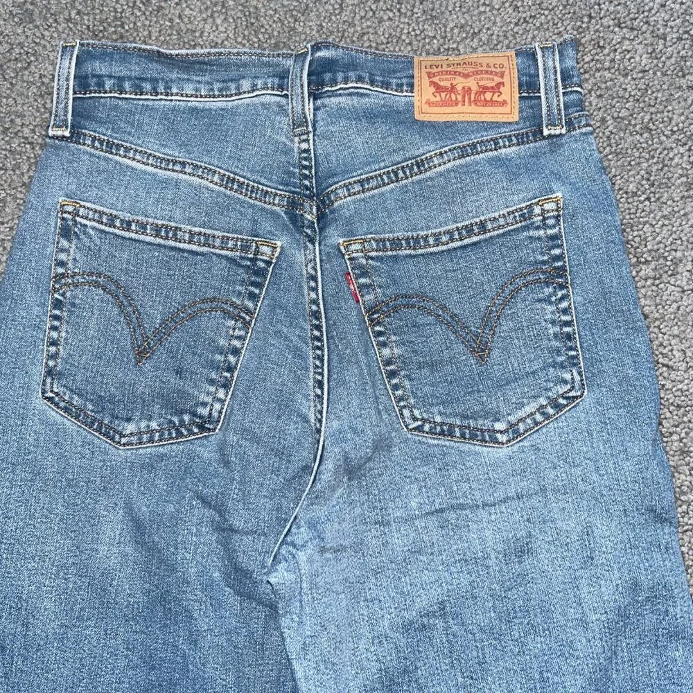 LEVI'S RIBCAGE BELL BLUE JEANS - BIG BELL BOTTOM FLARE EXTREME HIGH WAIST  28X30 - Picture 13 of 14